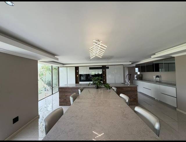 5 BEDROOM HOUSE FOR SALE IN BLUE VALLEY GOLF ESTATE